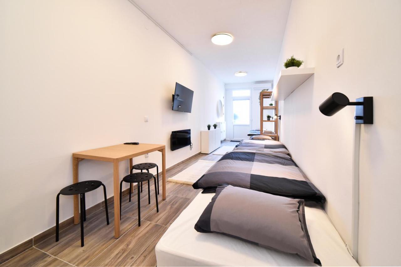 Apartments Dubec Сесвете Экстерьер фото